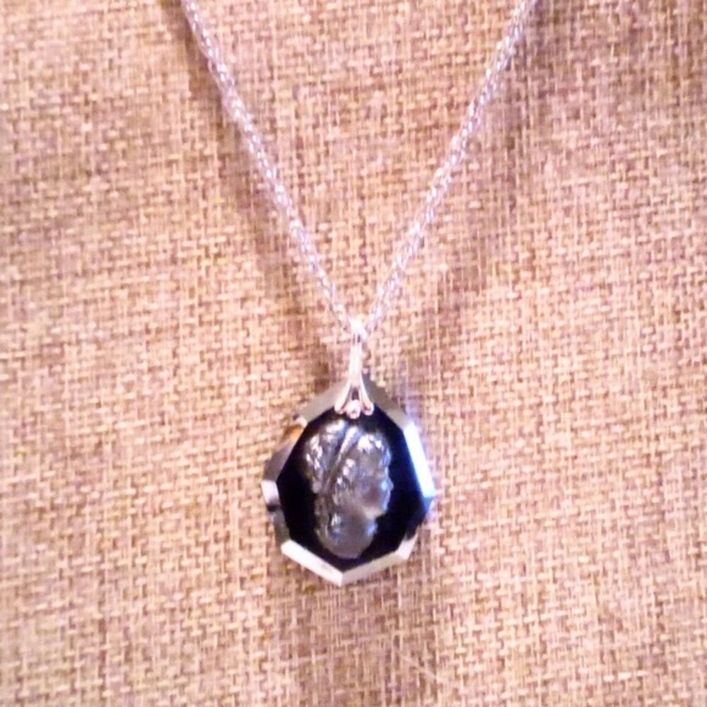 Vintage Silver Tone Black Glass Cameo Pendant Necklace